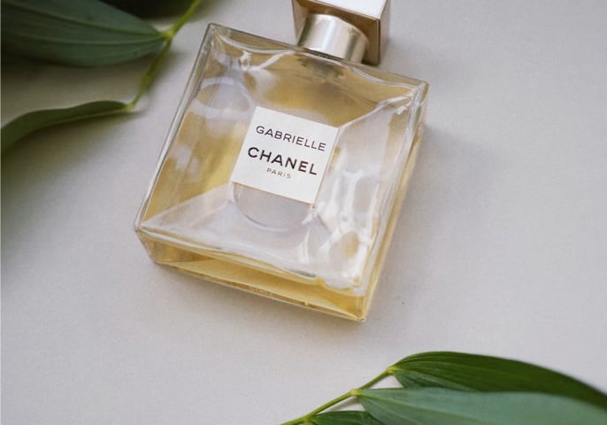 image of the bottle of parfum 